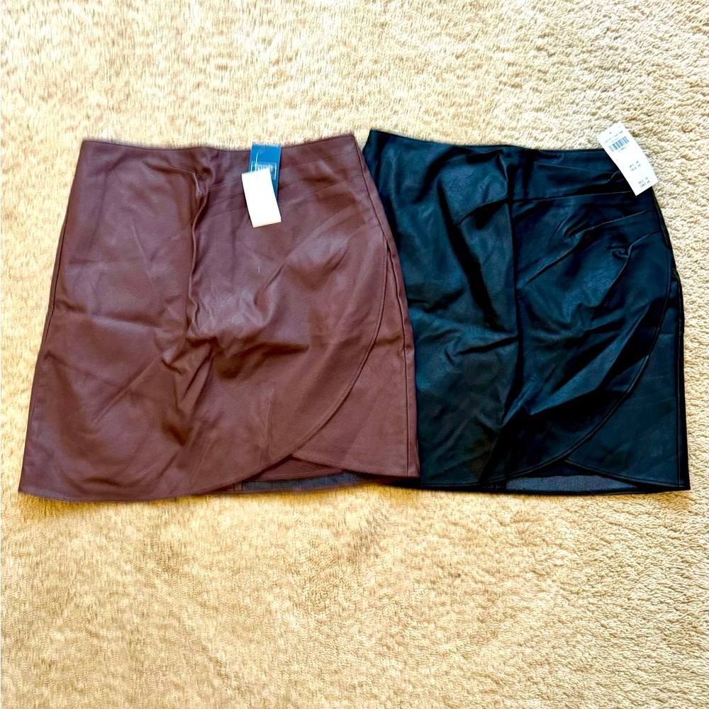Abercrombie vegan leather tulip skirt XS w/TAGS.